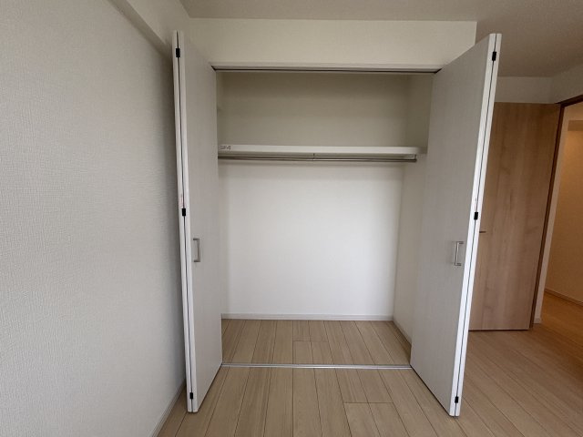 北東側洋室のクローゼットです