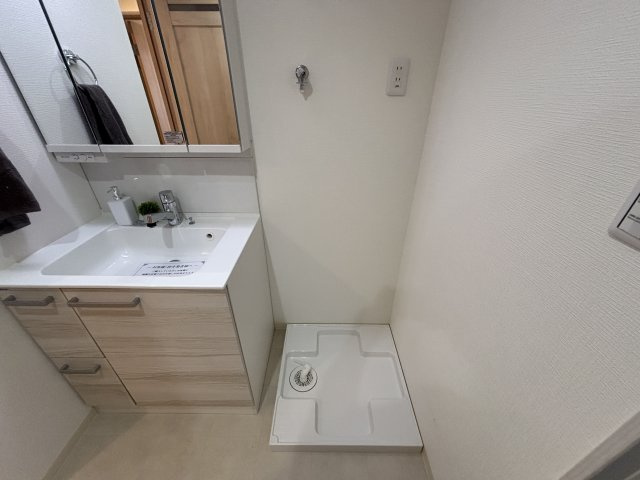 防水パン付きの洗濯機置き場です