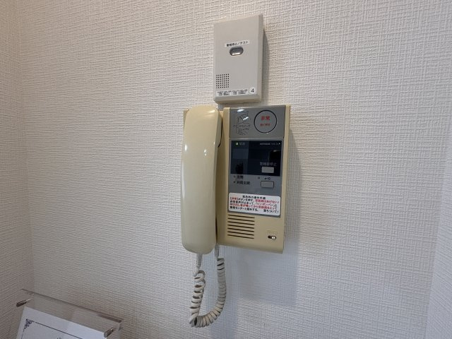 インターフォンです
