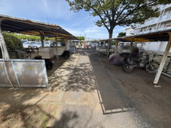 バイク置場です