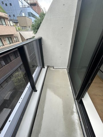 【バルコニー】