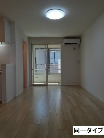 パークサイド　メゾンの居間・リビング