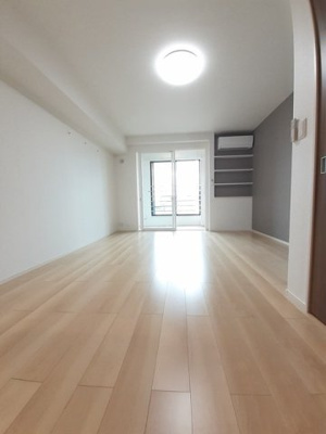 【居間・リビング】 | ヴィル・ローズ