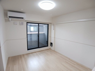 【居間・リビング】 | オフショアⅣ | 居間です