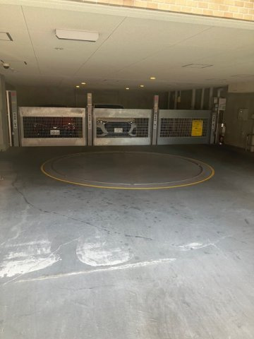 プラウド駒込ディアージュの駐車場