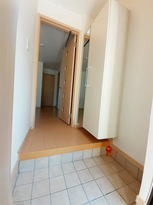 【玄関】 | ソレイユ土山Ⅰ | シンプルで使いやすい玄関です