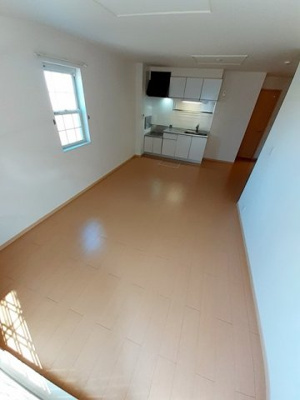 【居間・リビング】 | ソレイユ土山Ⅰ | ゆったりとした居間です