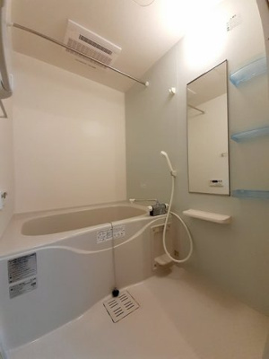 【浴室】 | ソレイユ土山Ⅰ | 日々の疲れを癒すお風呂付です