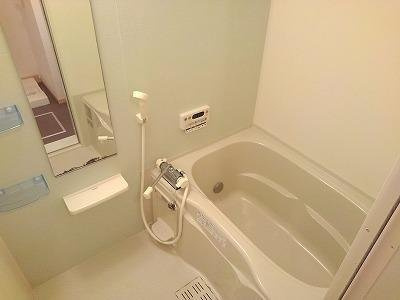 【浴室】 | エザンステリトワールブリエ | きれいなお風呂です