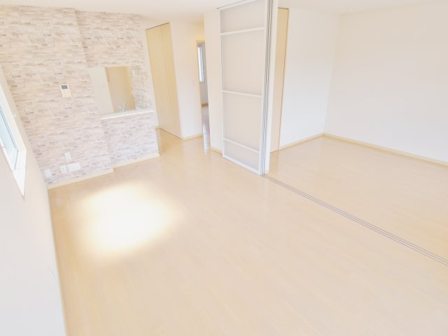 クレール金子Ⅲの居間・リビング