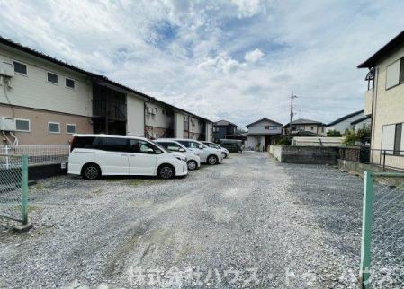 グリーンハウスの駐車場