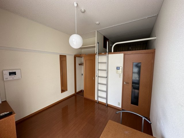 レオパレスコンフォートヒルズの寝室