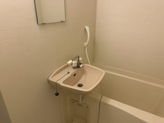 レオパレスコンフォートヒルズの浴室