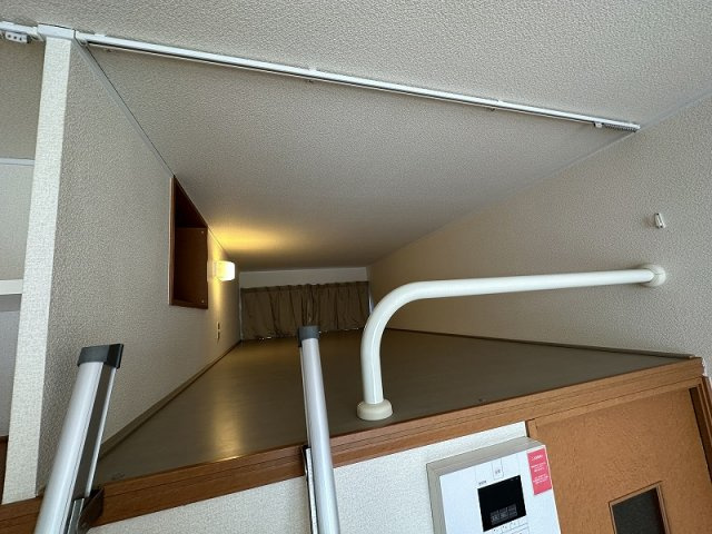 レオパレス愛の寝室