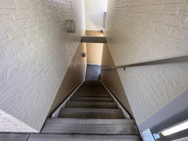 レオパレス上戸祭のその他|階段