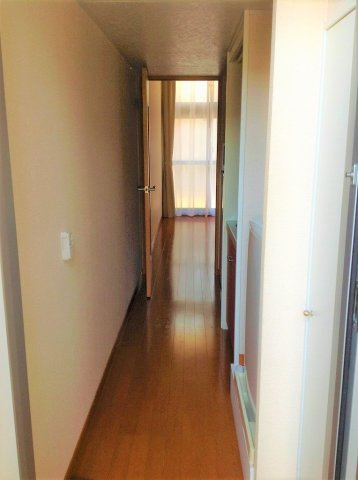 レオパレス今泉の玄関