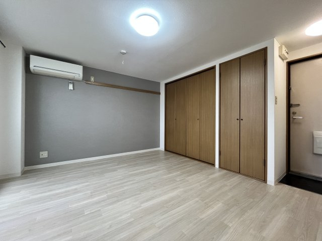 吹田市泉町２丁目の賃貸マンションの居間・リビング