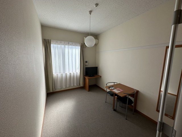 レオパレスセレージュの居間・リビング