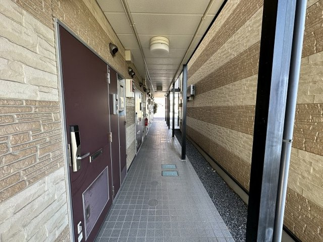 レオパレスヴィヴァルディのその他|1階廊下