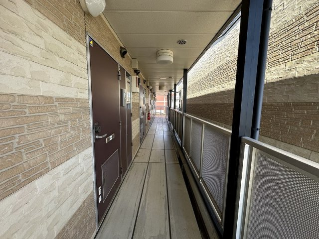 レオパレスヴィヴァルディのその他|2階廊下