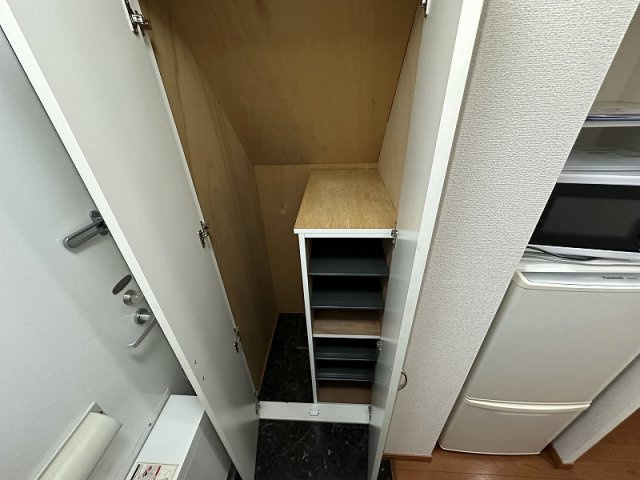 レオパレスリアンの玄関|シューズボックス