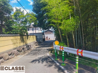 【前面道路含む現地写真】
