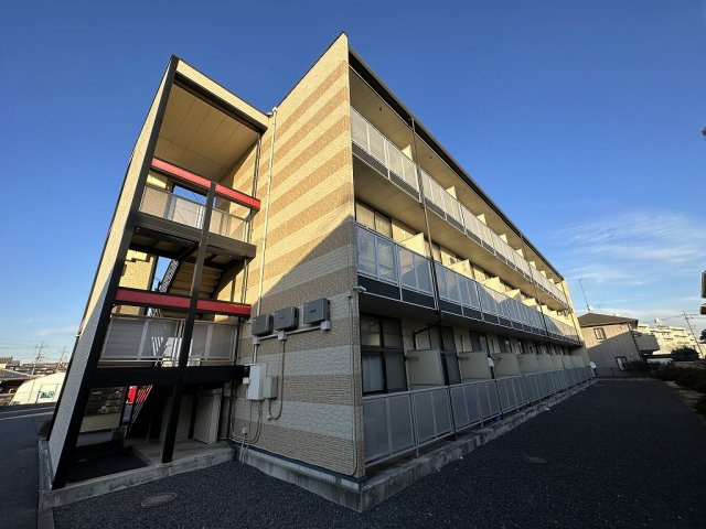 レオパレスカルーナの外観