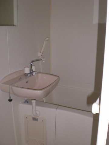 レオパレス横田新町の浴室