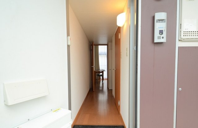 レオパレス横田新町の玄関