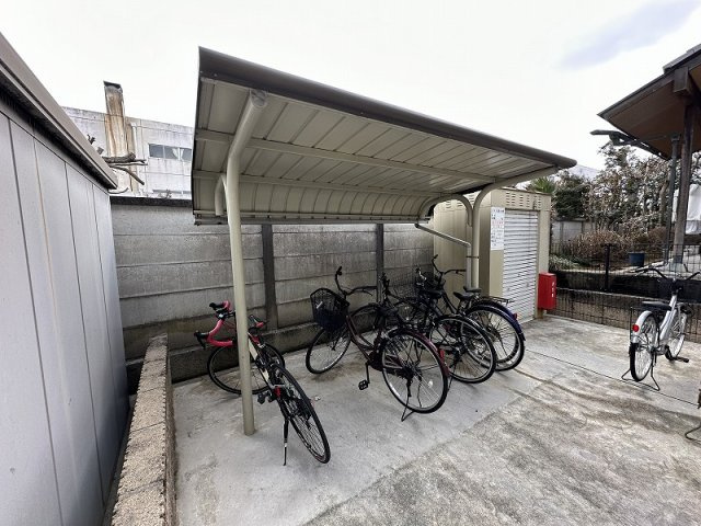 レオパレスパレスマンションⅤのその他|駐輪場