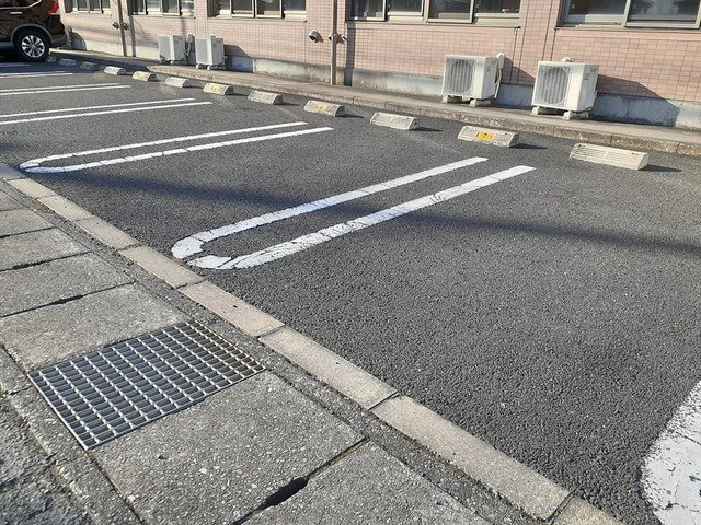 プリムローズの駐車場