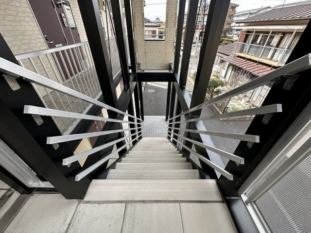 レオパレス中戸祭２のその他|階段