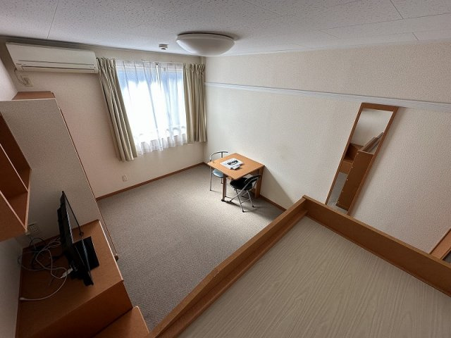 レオパレスパークハウス宮の内の居間・リビング