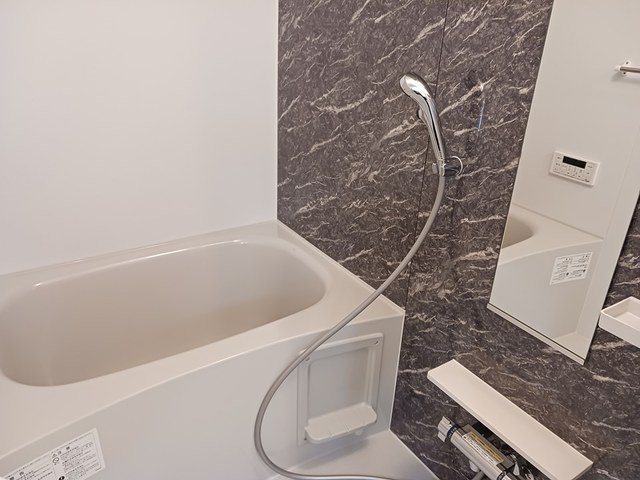 ロイヤル・鈴　Ｈの浴室