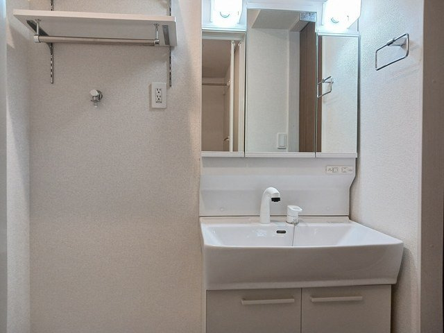 ロイヤル・鈴　Ｈの洗面所