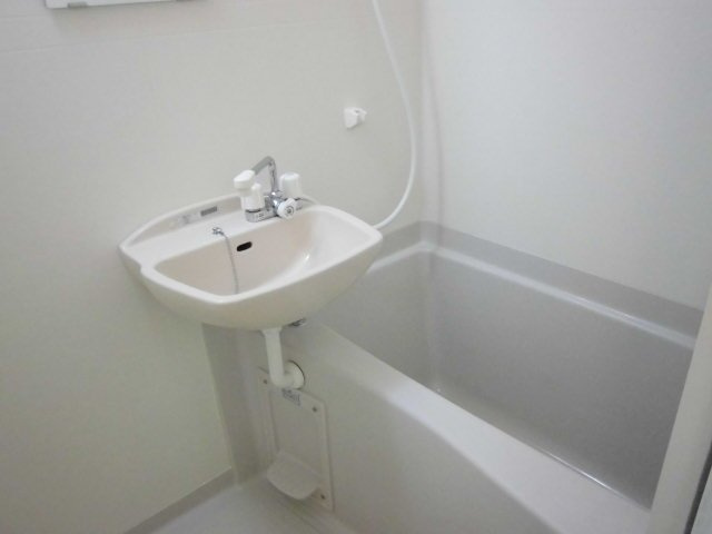 レオパレスティラーノの浴室