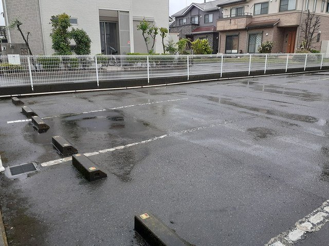 コーポ新田Ａの駐車場