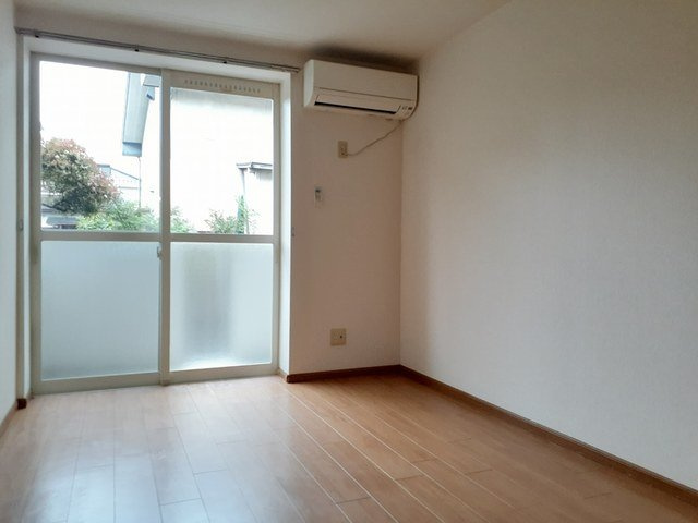 コーポ新田Ａの居間・リビング