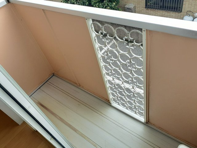 エルディムツチヤＡのバルコニー