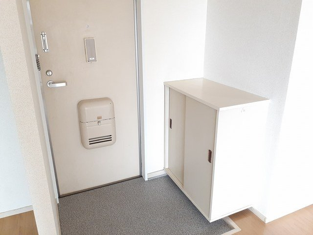 エルディムツチヤＡの玄関