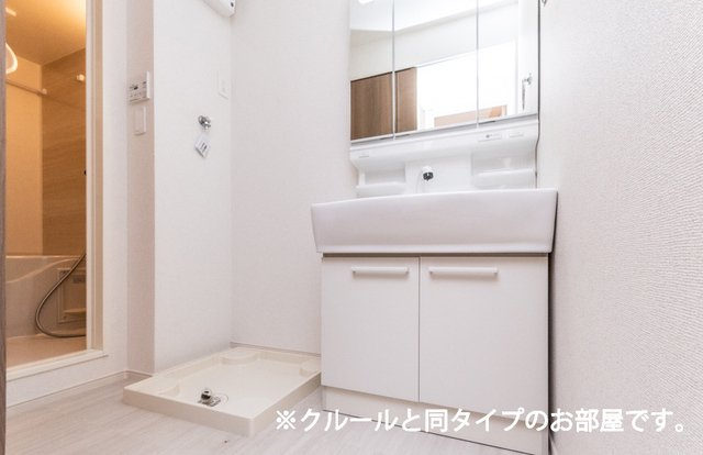 グレース大清水Ⅰの洗面所|忙しい朝には欠かせない洗面所です