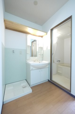 スーリール平田の独立洗面台|※写真は別の部屋のものです。