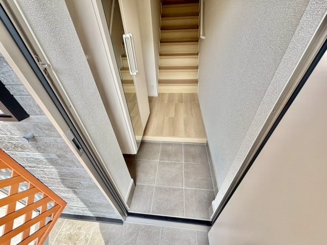 ルミナーレAの玄関