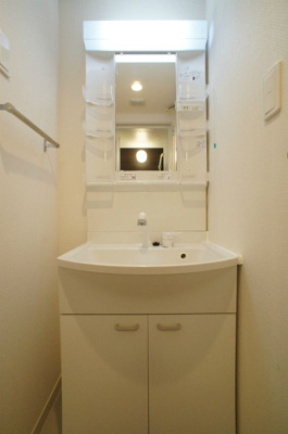 【独立洗面台】 | リブリ・メゾンエイト