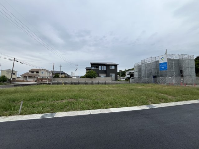 COLORSグリーンヒル貴生川 7区画の前面道路含む現地写真|2号地現地写真