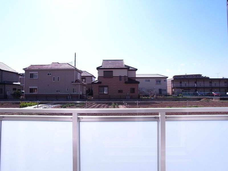 リブリ・フォーエバーの周辺