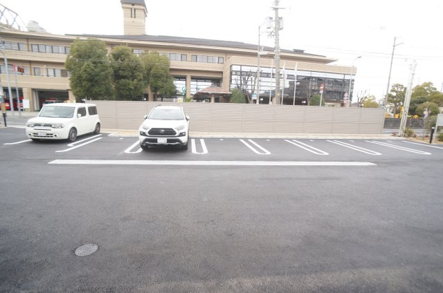 グラン山本Ⅱの駐車場