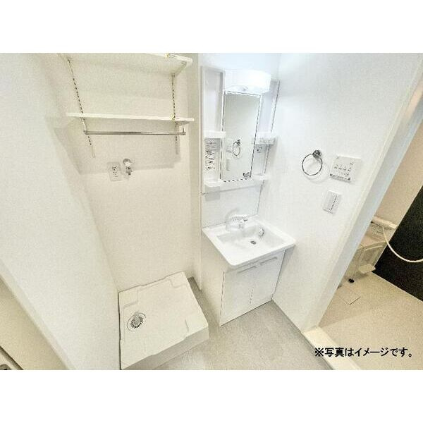 リュクスシティー黄金(リュクスシティーコガネ)　名古屋市賃貸　仲介手数料無料の洗面所