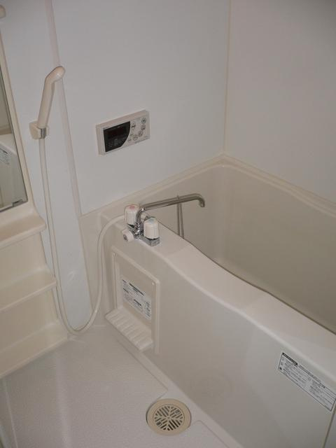 ヘブンリーブルーJの浴室