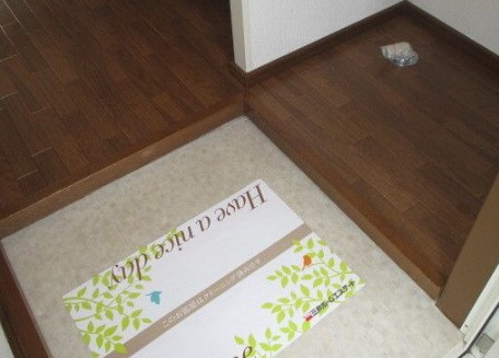 エトワール蓮田の玄関